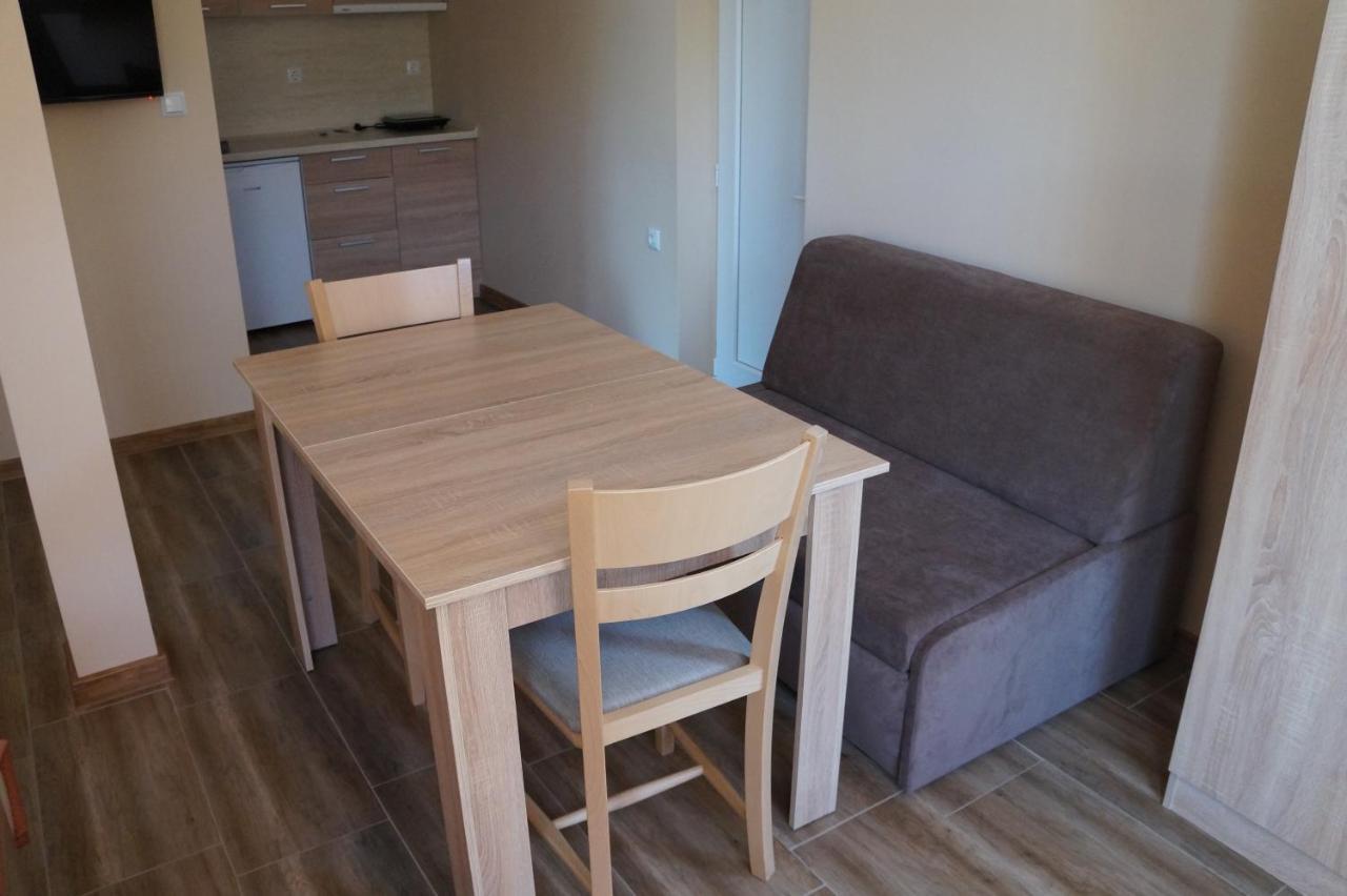 Dessi Pleven Exterior foto
